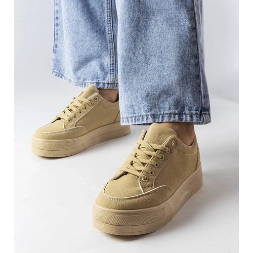 D/CEO White trainers Justar Cene