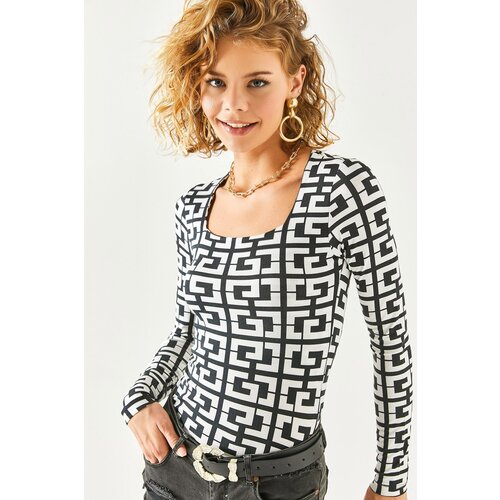 Olalook Women&amp;#039;s Geometric White Square Collar Front Double Layer Lycra Blouse Slike