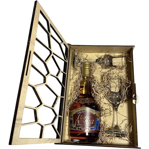 Stara Pesma &amp;Scaron;ljiva 5 godina Gift Box 2 ča&amp;scaron;e - model saće Slike
