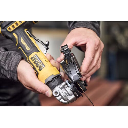 Dewalt DCG404NT akumulatorska ugaona brusilica 18V, 125mm, bodygrip dr&amp;scaron;ka (solo alat u tstak koferu) Slike