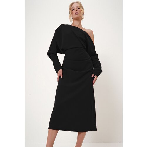 Trend Alaçatı Stili Women's Black Off-The-Shoulder Draped Maxi Length Knitted Dress Cene