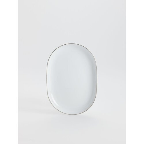 Reserved porcelanast krožnik z robom - srebrna Cene