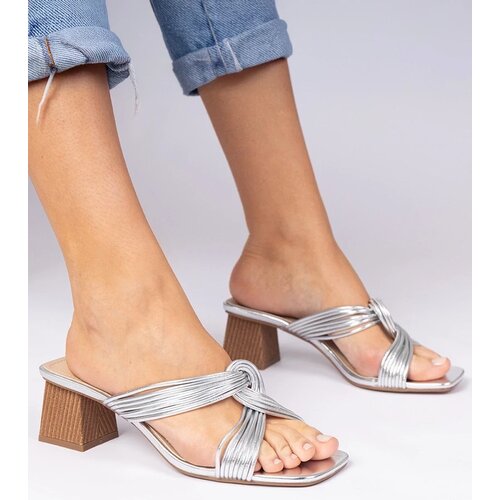 D/CEO marka niezdefiniowana Silver elegant block-heeled sandals Lilea Slike