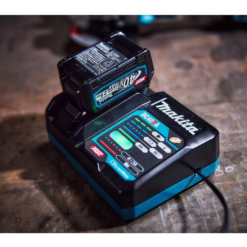 Makita punjač za akumulator DC40R Slike