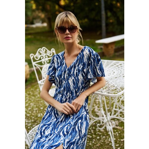 Marisse Blue Short-Sleeved Midi Dress Cene