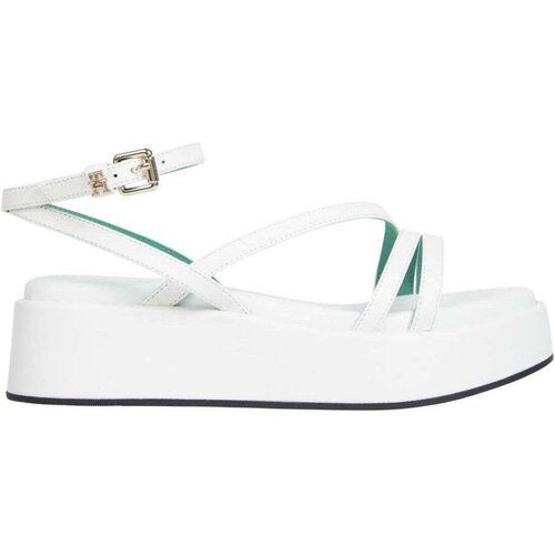 Tommy Hilfiger &amp;Scaron;portni sandali - Bež Slike
