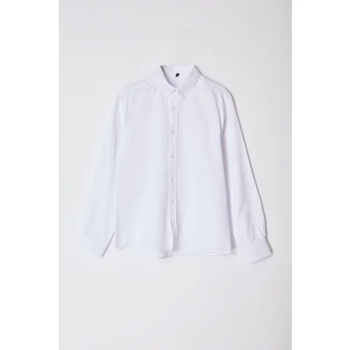 Trendyol White Extra Slim Fit Oxford Shirt with Embroidery Detail