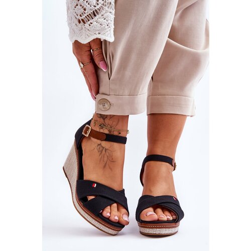 Kesi Women's wedge sandals black Veenus Slike