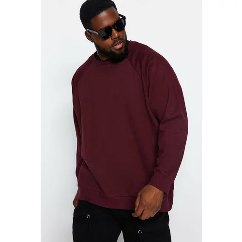 Trendyol Claret Red Men's Plus Size Oversize Comfortable Basic Sweatshirt with a Soft Pile inside.