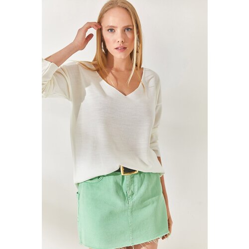 Olalook White V-Neck Loose Knitwear Blouse Slike