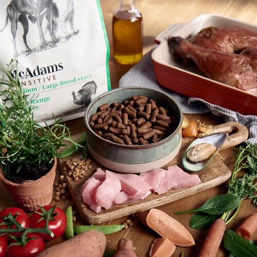McAdams hrana za odrasle pse srednjih i velikih rasa, ćuretina iz slobodnog uzgoja 2 kg Slike