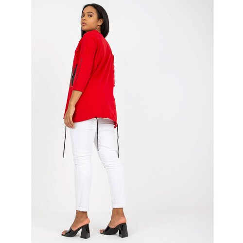 Fashion Hunters Red plus size blouse with V-neckline Slike