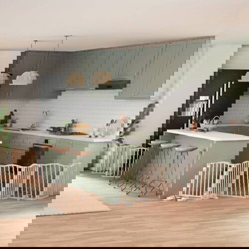 vidaXL Ograda za pse z vrati zložljiva 15 panelov 750 cm topolovina Cene