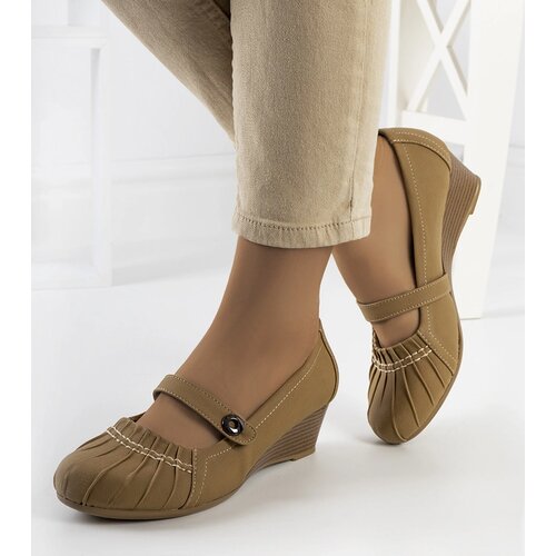 Gemre Beige ruched pumps Nita Cene