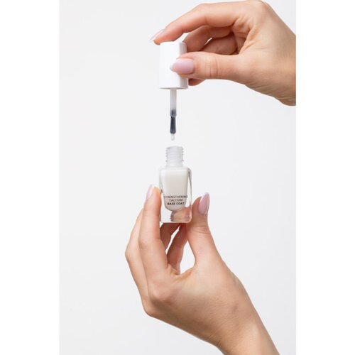 Notino Nail Care Strengthening Cacium Base Coat lak za krepitev nohtov 10 ml Slike