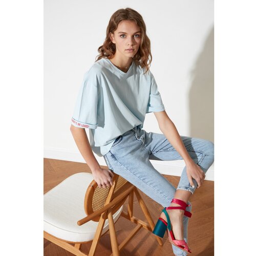 Trendyol Loose Knitted T-Shirt Slike