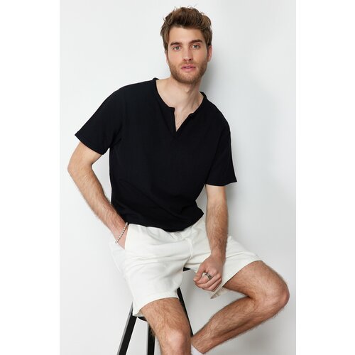 Trendyol Men's Black Regular/Normal Cut Textured Apache Collar 100% Cotton T-Shirt Slike