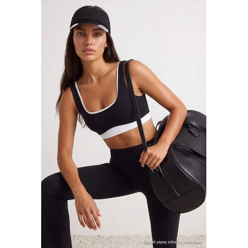 Trendyol ženski top Thmaw27Ss00008, crna Slike