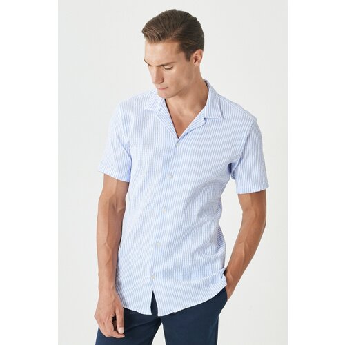 AC&Co / Altınyıldız Classics Men's White-Light Blue Comfort Fit Relaxed Cut Mono Collar Seersucker Striped Shirt Cene