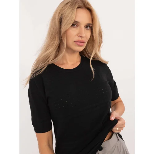 Fashion Hunters Black classic sweater with a round neckline