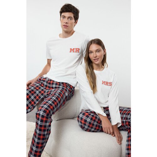 Trendyol Women's Couple White 100% Cotton Plaid Slogan Knitted Pajama Set Slike