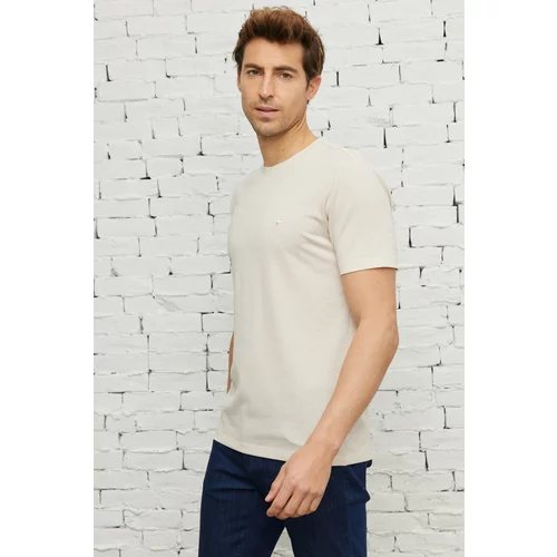 AC&Co / Altınyıldız Classics Men's Beige-white Easily Ironable Slim Fit Slim Fit Crewneck Jacquard Short Sleeved T-Shirt.