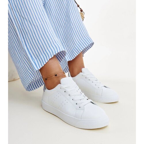 D/CEO White trainers Justar Slike
