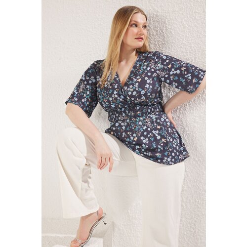 Trendyol Curve Blue Floral Patterned Double Breasted Collar Gipe Detailed Knitted Plus Size Blouse Cene