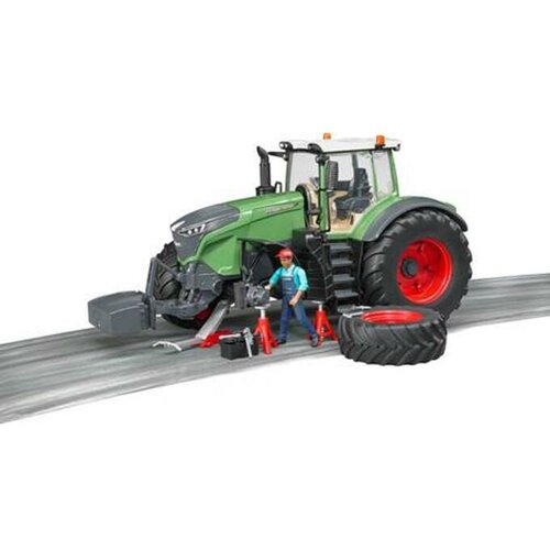 Bruder traktor z mehanikom in opremo Fendt 04041 Cene