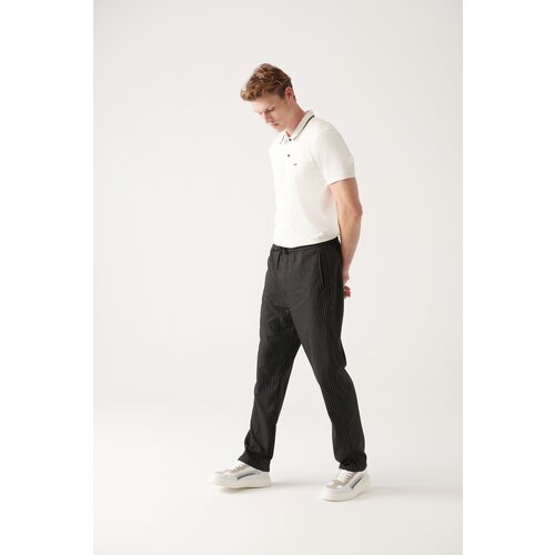 Avva Men's Black Elastic Waist Laced Striped Flexible Relaxed Fit Casual Fit Jogger Trousers Slike