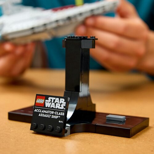 Lego Star Wars juri&amp;scaron;ni brod klase Acclamator 75404 Slike