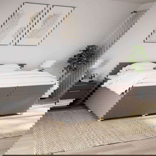 vidaXL Box spring postelja z vzmetnico taupe 200x200 cm blago, (21305168) Cene