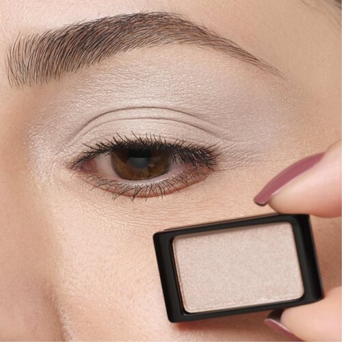 Artdeco Eyeshadow Pearl senčila za oči za vlaganje v paleto z bisernim sijajem odtenek 97 Pearly Pink Treasure 0,8 g Slike