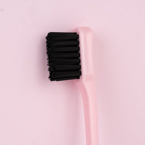 Brushworks Edge Brush &amp;amp; Comb glavnik za oblikovanje 1 kos Slike