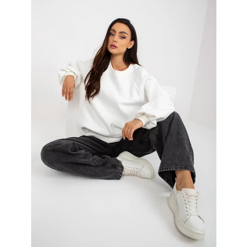 Fashion Hunters Ecru sweatshirt without a hood with a round neckline