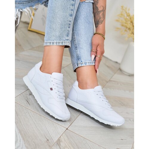 Resti Classic Women's White Reurabos Sports Shoes Cene