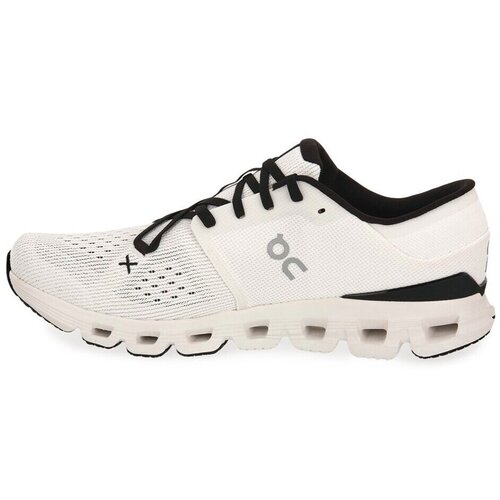 On Sneakers M Cloud X 4 Ivory/ Black EUR 43 Cene