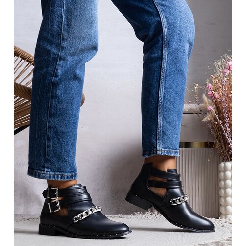 Gemre Black ankle boots with cut-out Ratté Cene