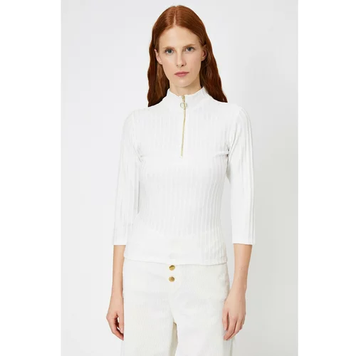 Koton Women's White Zipper Detailed T-Shirt