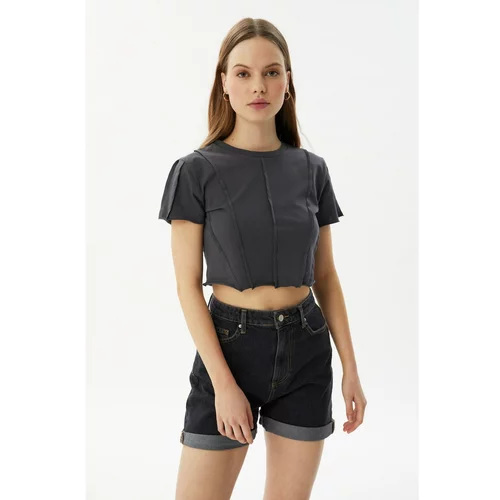 Trendyol Anthracite Piping Crop Knitted Blouse