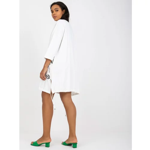 Fashionhunters Plus size white tunic with a print