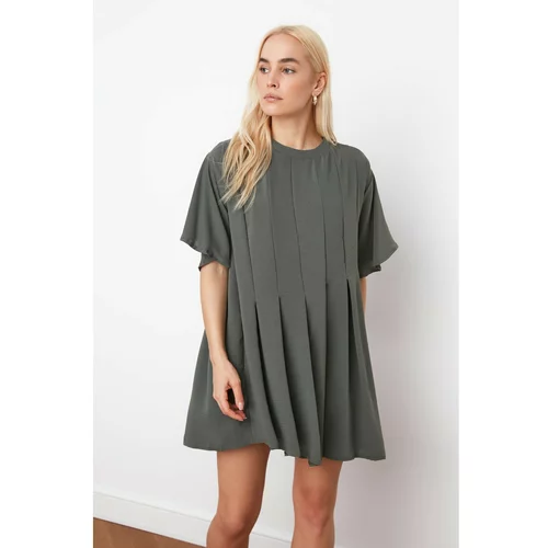Trendyol Wide Cut Dress with Green Pleated